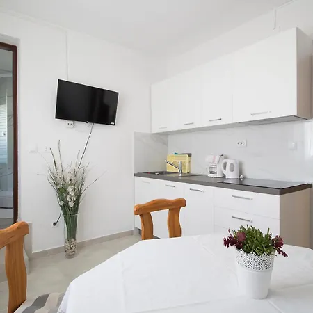 Family Bozo Apartment *